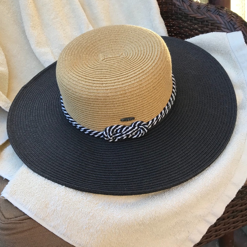 Karen Keith black and tan wide picture hat, M